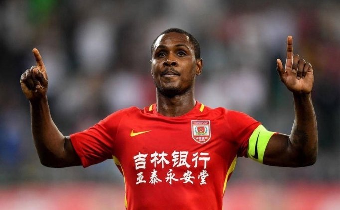 F.bahçe Ve G.saray'a Kötü Haber: "premier Lig'e Gideceğim"