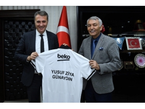 Fikret Orman’dan Başkan Günaydın’a Beşiktaş Forması