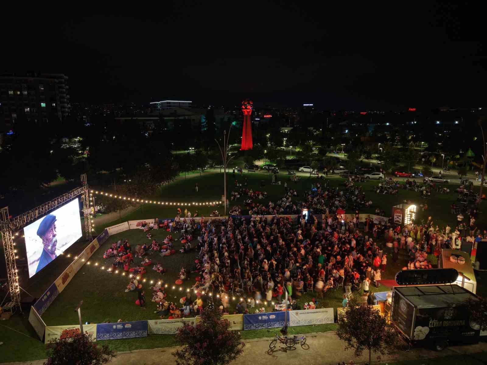 samsun-da-acik-hava-sinema-geceleri-basladi