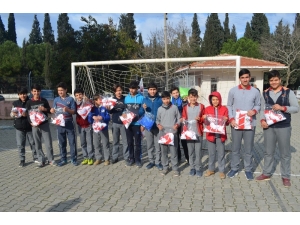 Başkan Şirin Öğrencileri Sevindirdi