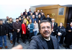 Zeybekci, Gazetecilerle Buluştu