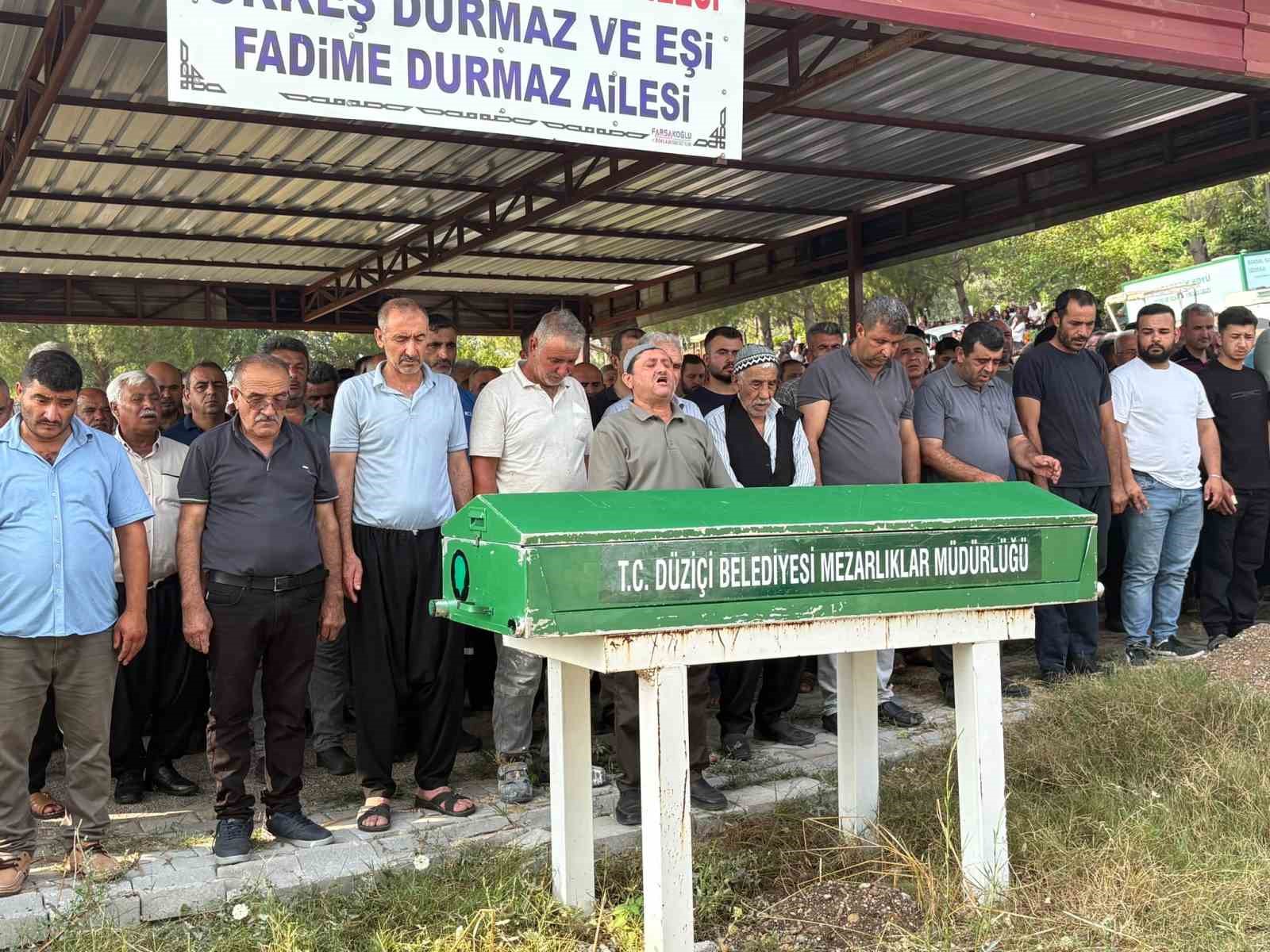 osmaniye-de-is-kazasinda-hayatini-kaybeden-stajyer-ogrenci-gozyaslariyla-defnedildi
