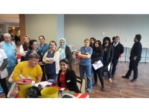 Kök Hücre Bağışı İçin Sıraya Girdiler