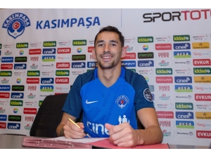 Kasımpaşa Sadiku Ve Veigneau İle Sözleşme Yeniledi
