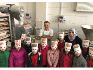 Öğrenciler Ekmek Yapmayı Öğrendi