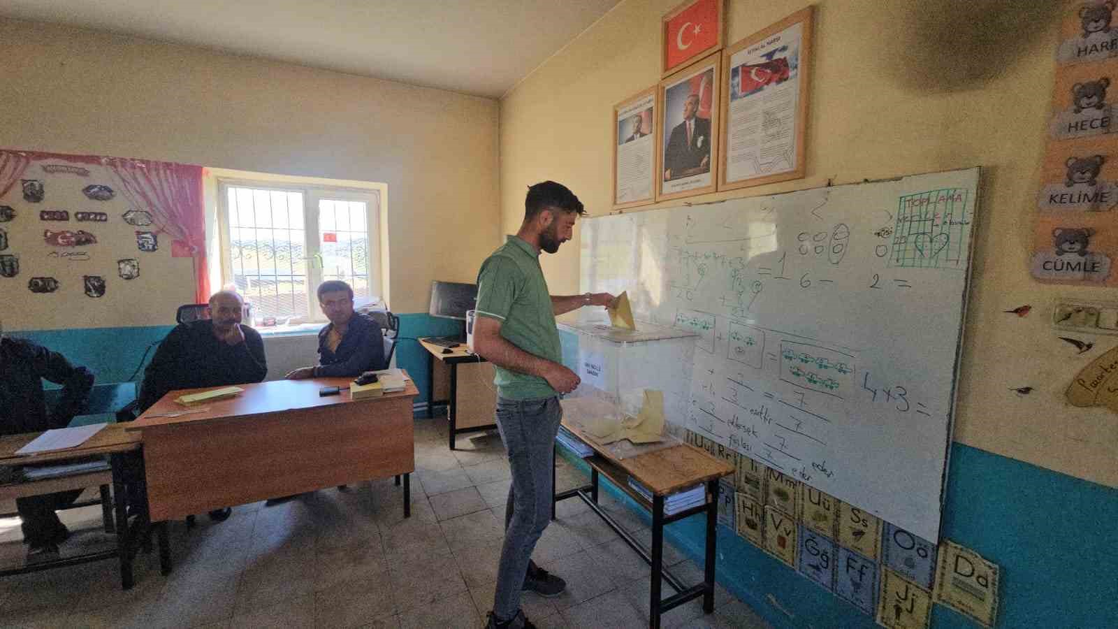 budakli-mahallesi-yeni-muhtarini-secti