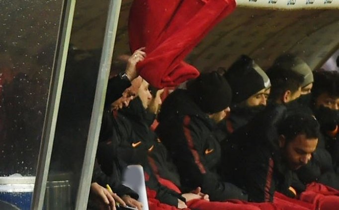 Fatih Terim'i Çıldırtan Olay! Sinirlendi Ve...