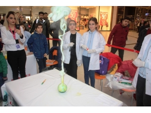 Öğrenciler Tasarımları İle Görenleri Şaşırttı