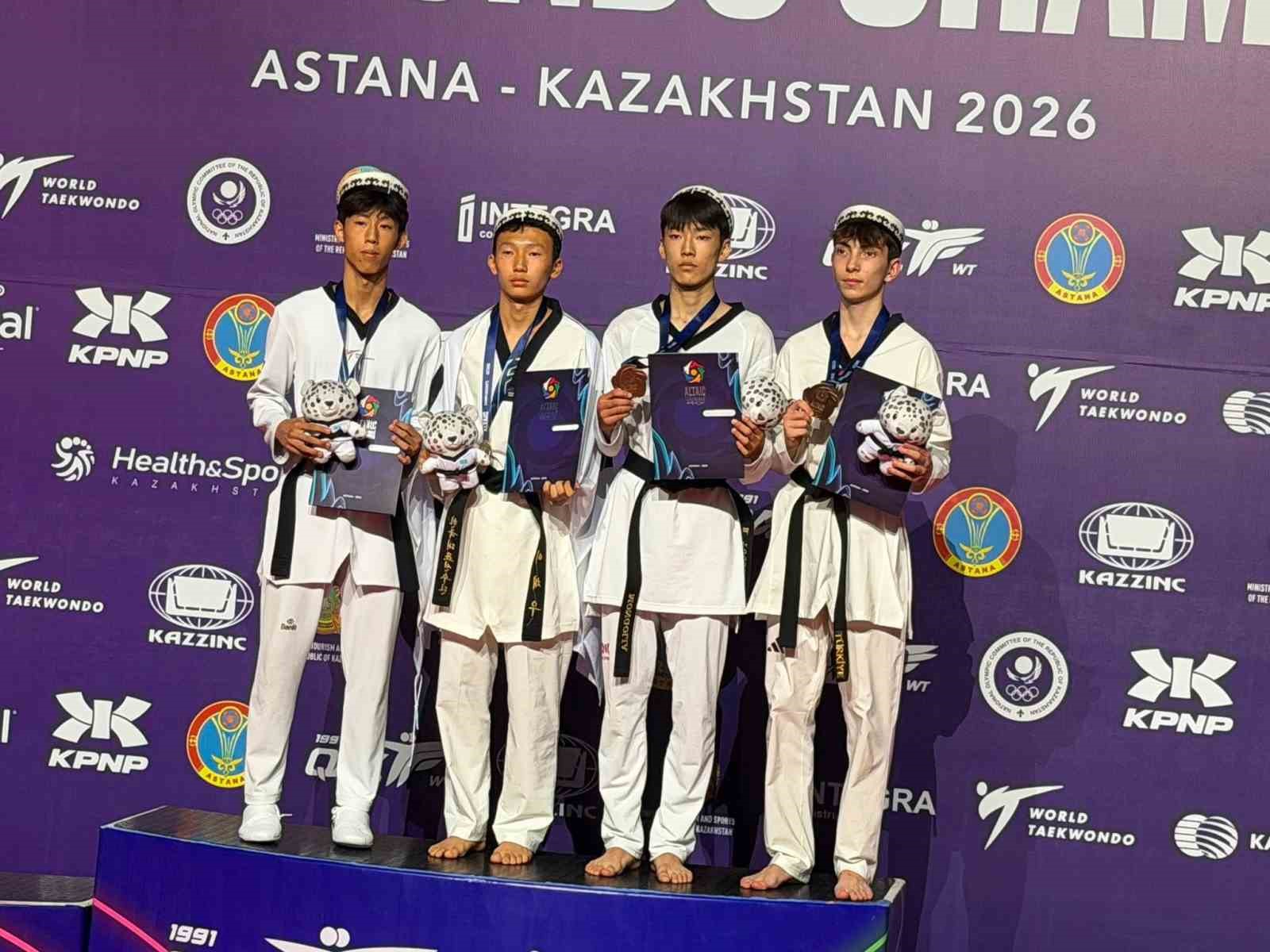 bilecikli-milli-sporcudan-bronz-madalya