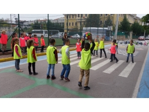 Oyun Sokağında Çocuklar Güvende