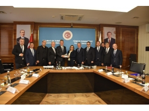 Bakan Pekcan İzto Heyetini Ağırladı