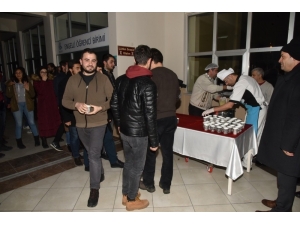 Neü’de Sınavlara Hazırlanan Öğrencilere Çorba İkramı