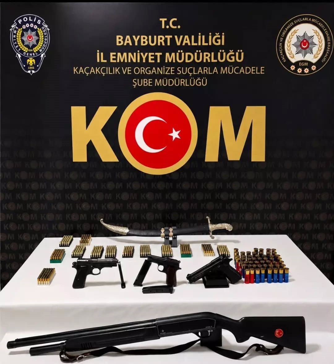 bayburt-ta-kacakcilik-operasyonlarinda-silah-ve-665-fisek-ele-gecirildi