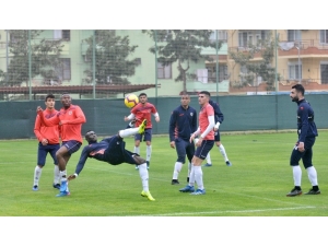 Alanyaspor Antrenman Maçı Yaptı