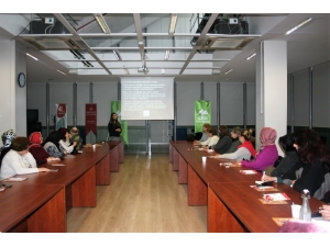 Boşanan Çiftler Çocuklarına Eski Eşlerini Kötülememeli