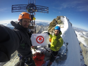 Sdü Flaması, İsviçre Alpleri’nde Dalgalandı
