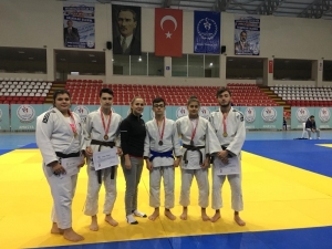 Düzceli Judocular 10 Madalya İle Döndü