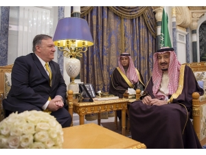 Abd Dışişleri Bakanı Pompeo, Suudi Arabistan Kralı Selman İle Görüştü