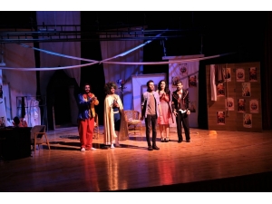 Tokat’ta Şehir Tiyatrosuna Yoğun İlgi