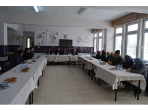 Kaymakam Kaya, Veli Buluşmalarına Devam Ediyor