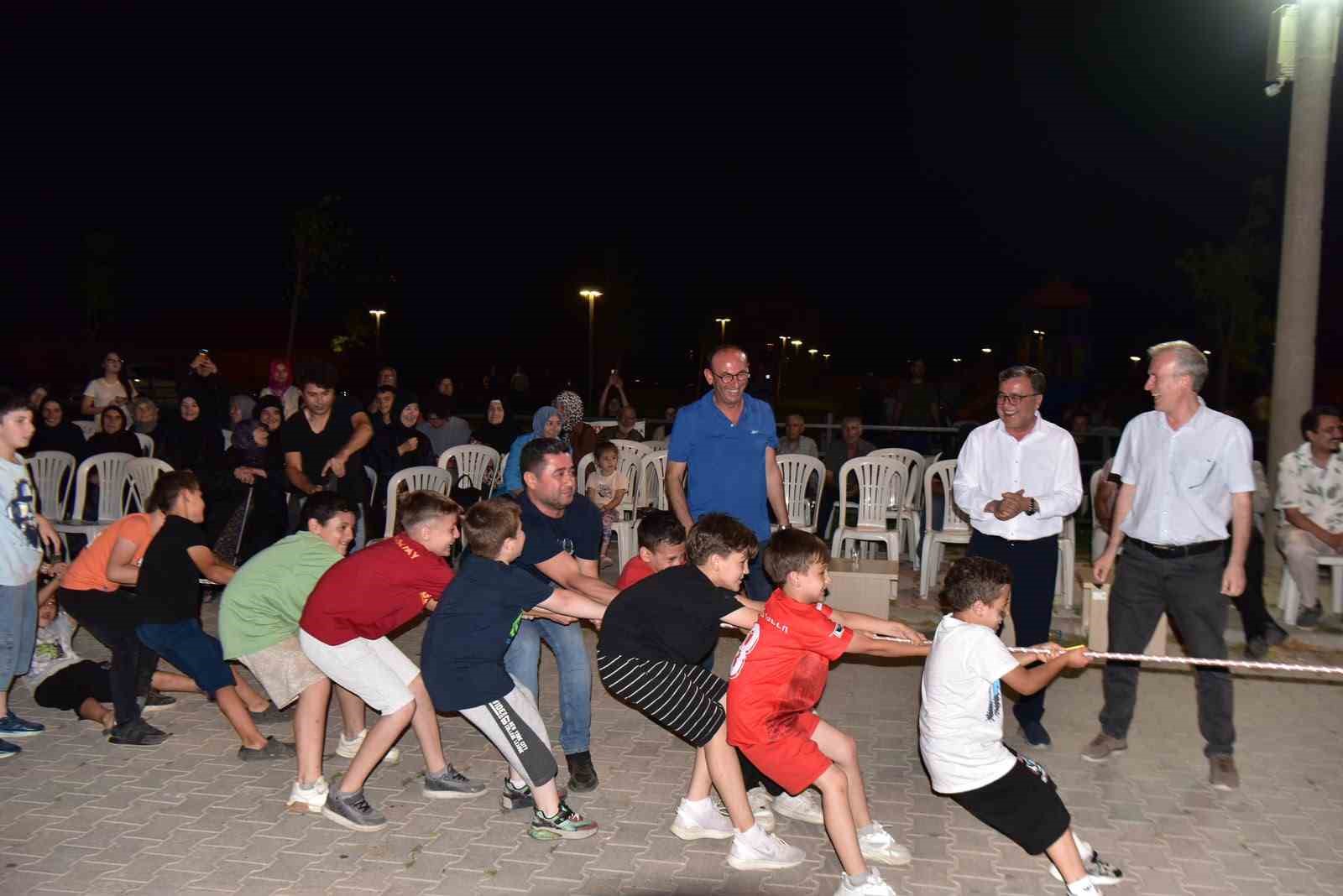 altieylul-de-kirsal-mahalleler-yaz-aksamlarinda-senleniyor