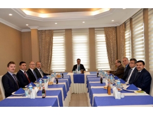 Vali Şentürk, Mülki İdari Amirleriyle Bir Araya Geldi