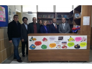 Topluma Hizmet İçin Gönüllü Öğretmenlik Yapıyorlar