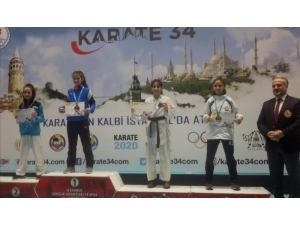 Salihlili Karateciler Başarıya Doymuyor