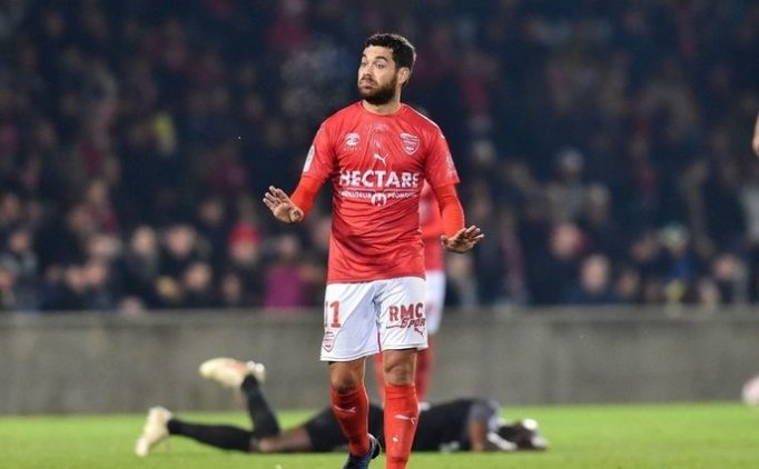 Galatasaray'ın 6 Milyonluk Teklifine Yanıt; "10 Isteriz"