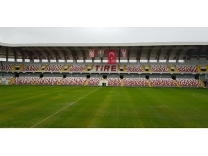 İngiltere-moldova U16 Milli Maçına Yağmur Engeli