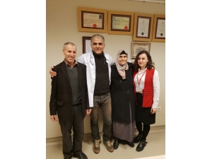 Hurmayı Çekirdekleriyle Tüketmeyin