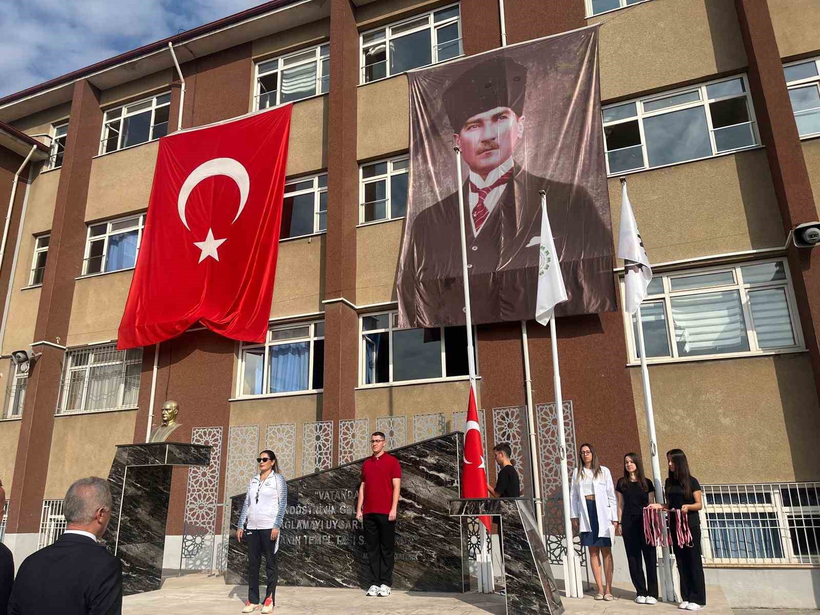 dostek-koleji-nde-gelecege-guclu-bir-baslangic