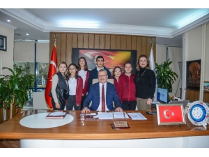 “Başkanımla Okuyorum” Projesi Yeni Yılda Da Ses Getirecek