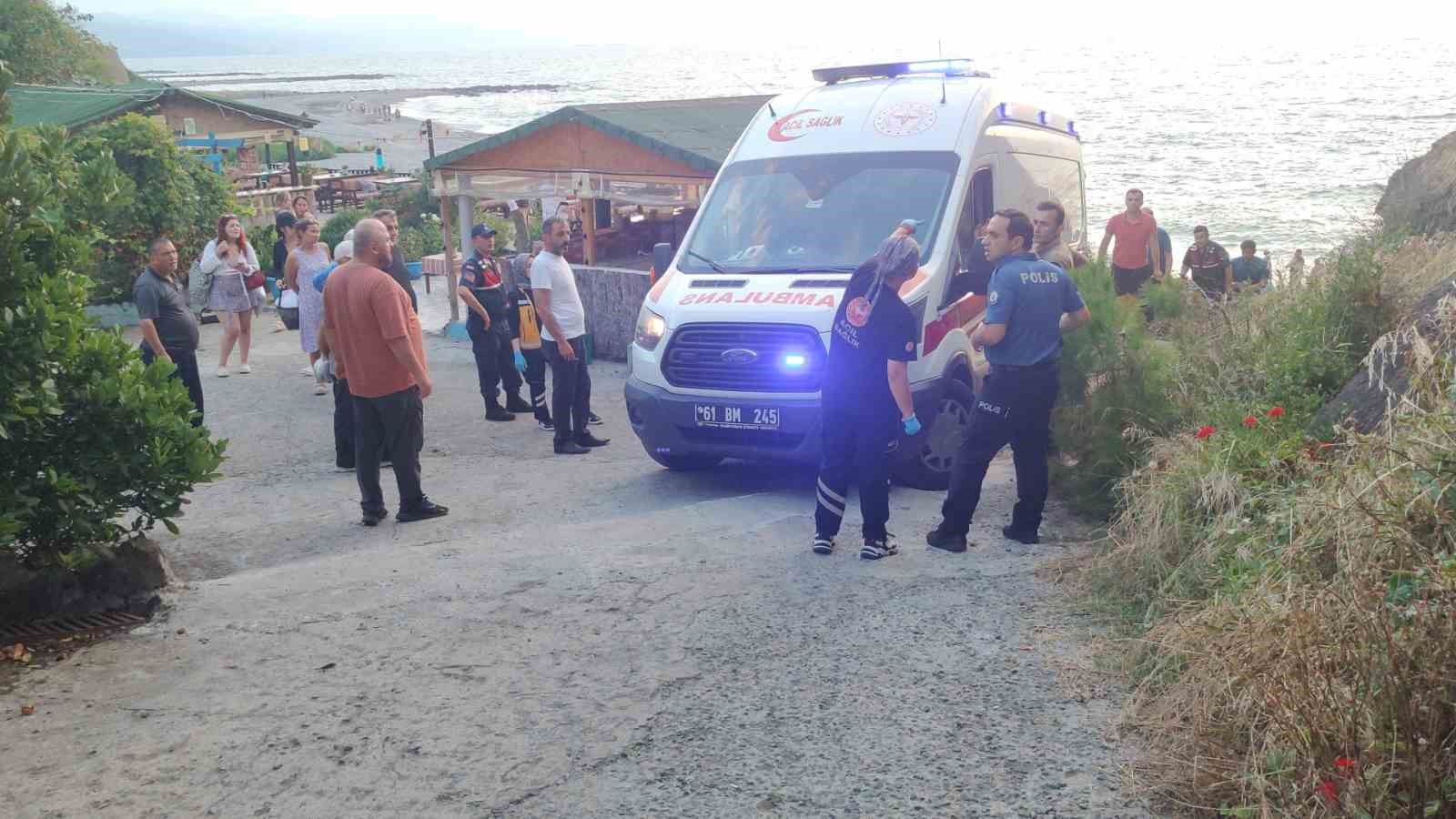 giresun-da-denize-giren-4-arkadastan-1-i-hayatini-kaybetti