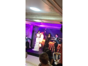 Uzman Estetisyen Yılın Güzellik Sektörü Girişimci Ödülünü Aldı