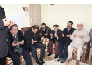 Başkan Ve Kaymakam’dan Umre Görevine Gidecek Vatandaşa Ziyaret