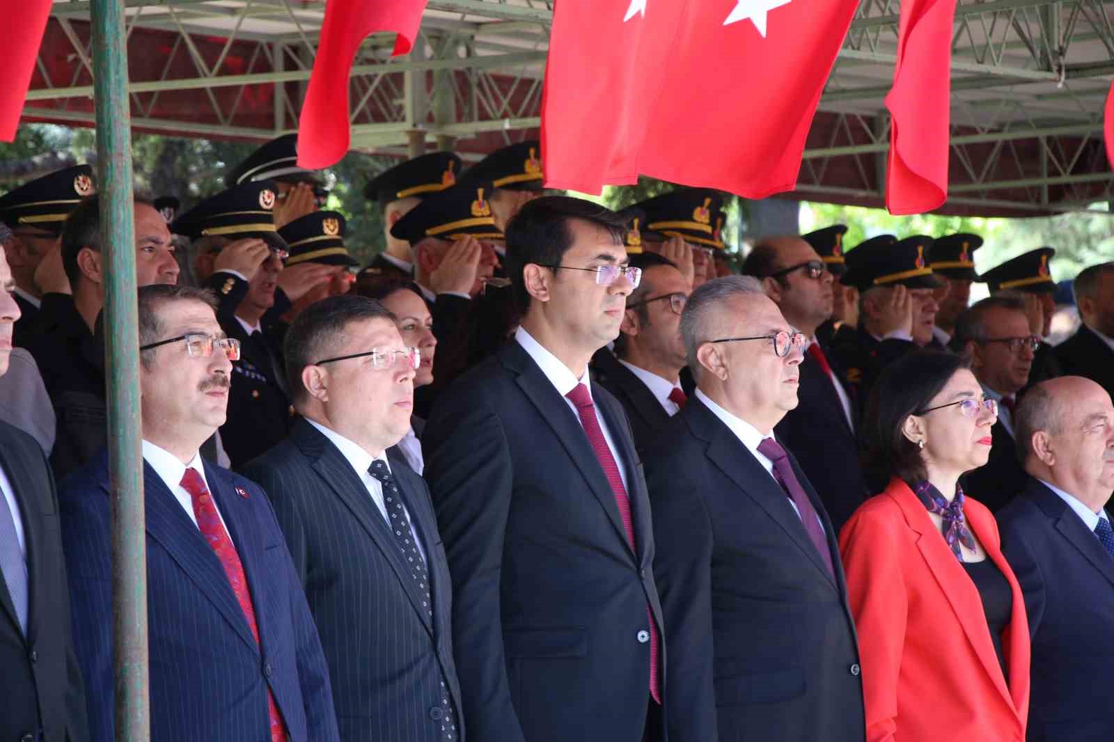 19-mayis-ataturk-u-anma-genclik-ve-spor-bayrami-usak-ta-coskuyla-kutlandi