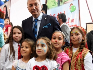 Isparta Belediyesi’nden Öğrencilere ‘Yarıyıl Karne Şenliği Etkinliği’