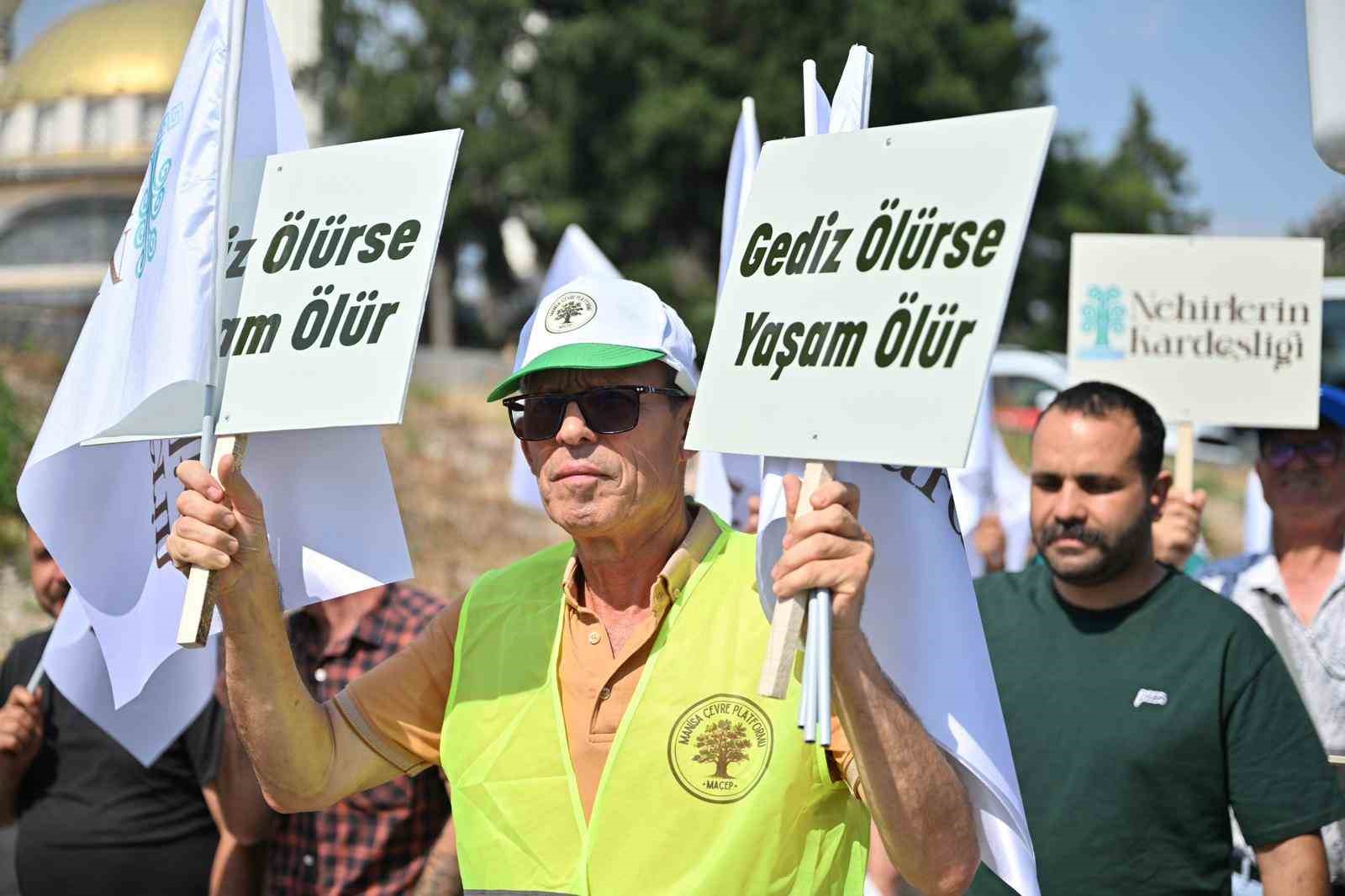 gediz-icin-tek-yurek-oldular