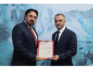 Balıkesir’de Ak Parti’nin Boş Olan 4 İlçe Teşkilatına Atama Yapıldı