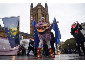 Güvenoyu Alan May, Avrupa Birliği İle Yeniden Müzakere Edecek