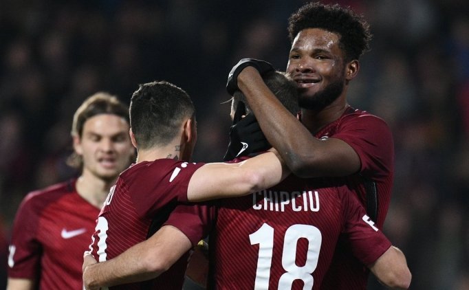 Galatasaray'ın Ilgilendiği Tetteh'in Menajeri Açıkladı