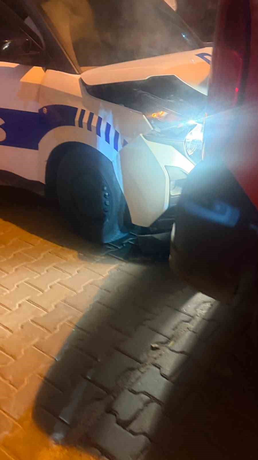 surucu-dur-ihtarina-uymadi-kovalamaca-kazayla-bitti-bir-polis-memuru-yaralandi