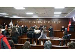 Lise Öğrencilerinin Üniversite Provası