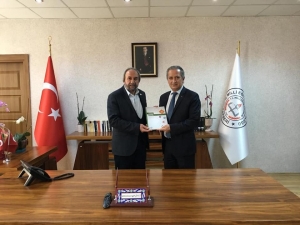 Başkan Kalkan: “Sözleşmeli Ve Ücretli Öğretmen Atamasından Vazgeçilmeli”