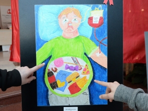 Çağın Hastalığı Obeziteyi Resimlerine Yansıttılar