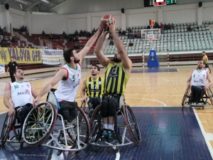 Fenerbahçe’nin Yalova’da Yüzü Güldü