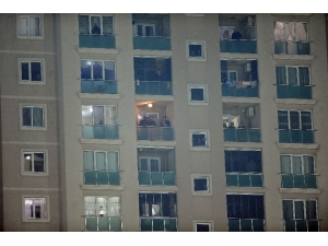 Balkondan Maç Keyfi