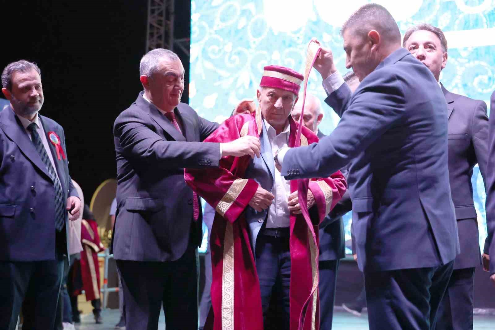kayso-nun-yilin-ahisi-mustafa-suat-koyluoglu-haftan-giydi