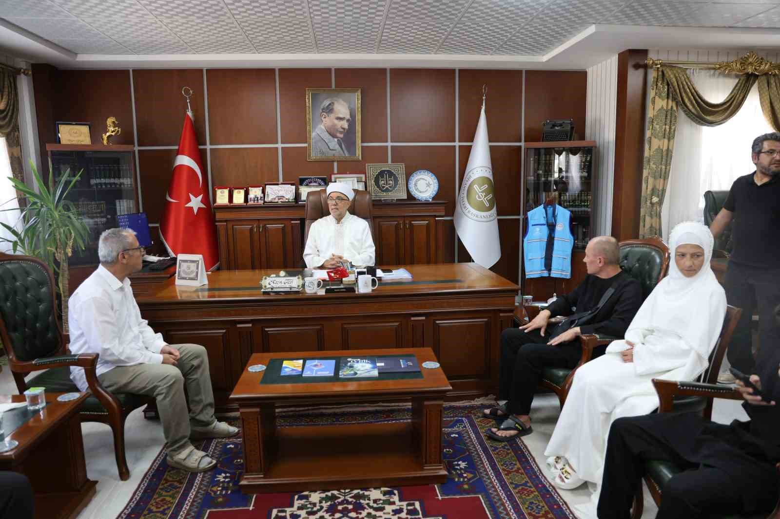 almanya-uyruklu-marko-islam-i-secerek-muhammet-adini-aldi